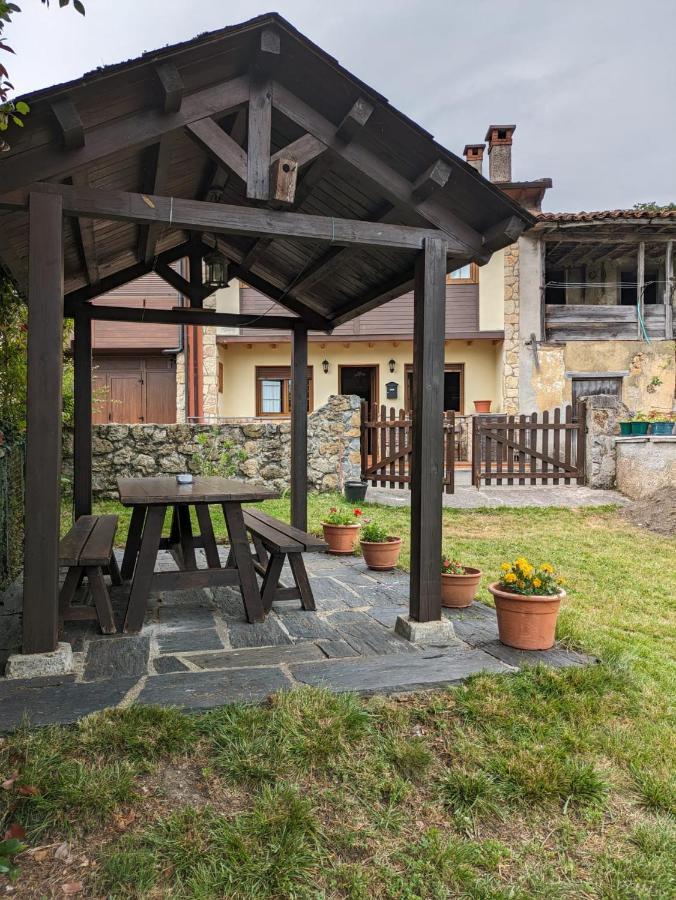 Casa Luisa Biedes, Pilona Villa Infiesto Exterior photo