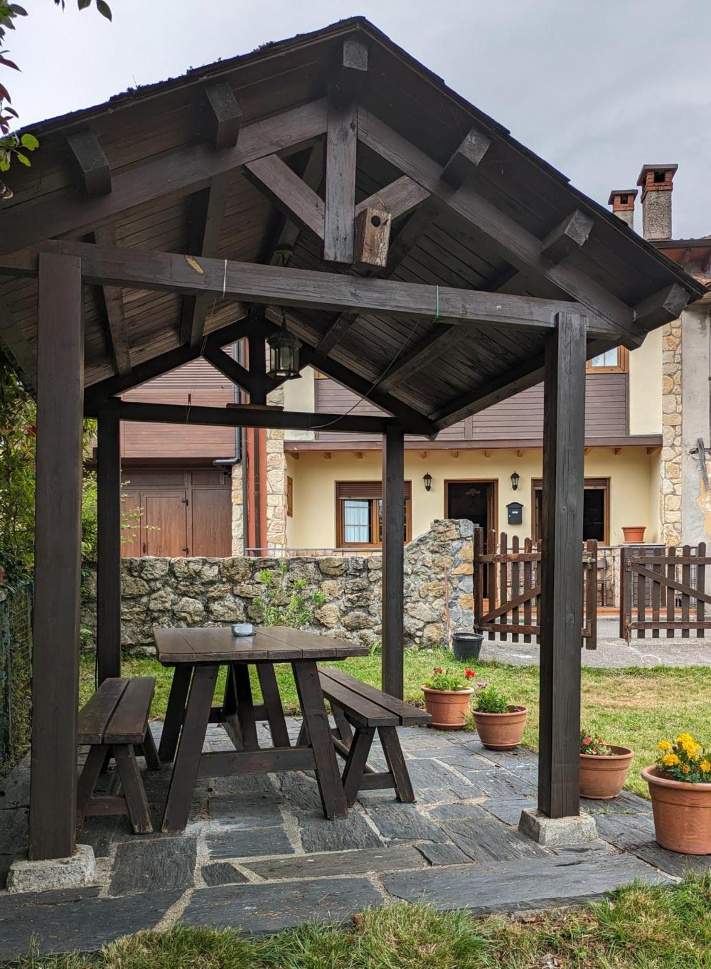 Casa Luisa Biedes, Pilona Villa Infiesto Exterior photo